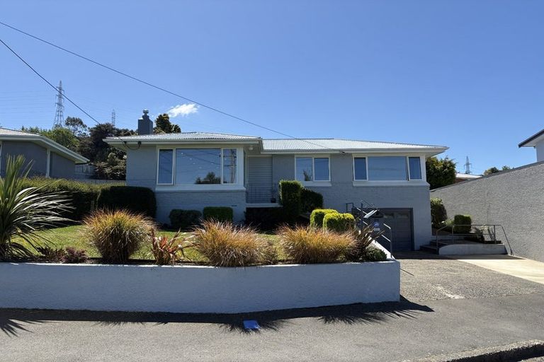 Photo of property in 25 Gilkison Street, Halfway Bush, Dunedin, 9010