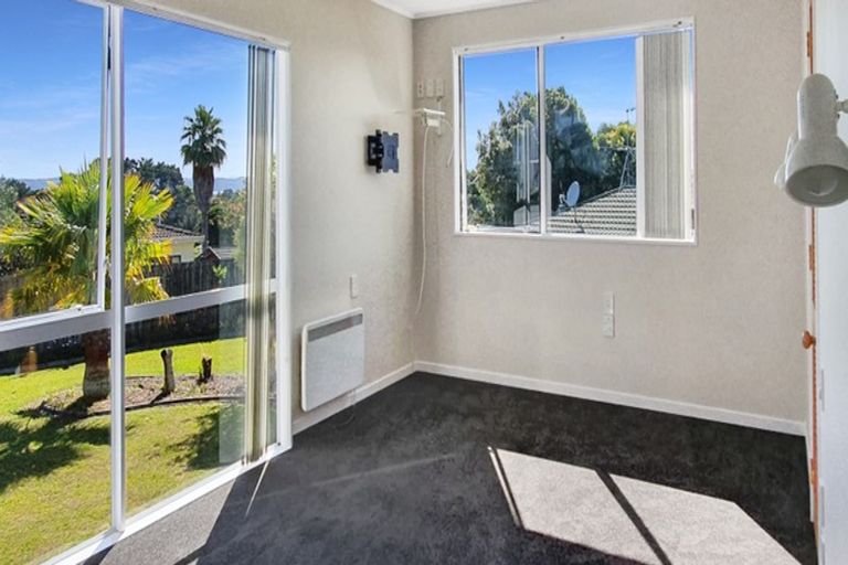 Photo of property in 26 Tatyana Place, Massey, Auckland, 0614