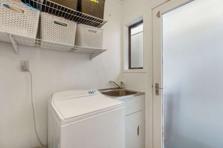 Photo of property in 2/3 Eagle Place, Red Beach, 0932