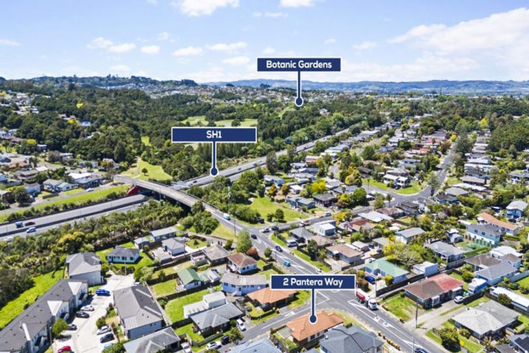 Photo of property in 2 Pantera Way, Hillpark, Auckland, 2102
