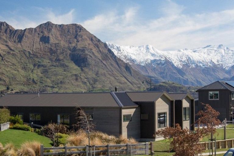 Photo of property in 38 Westview Road, Wanaka, 9305