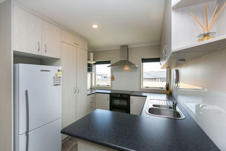 Photo of property in 15 Jules Crescent, Bell Block, New Plymouth, 4312