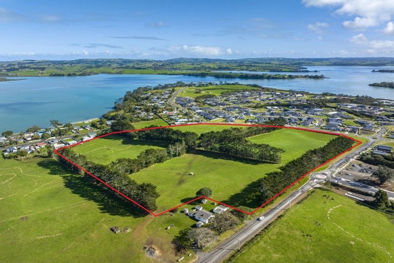 Photo of property in 80 Mclarin Road, Glenbrook, 2681