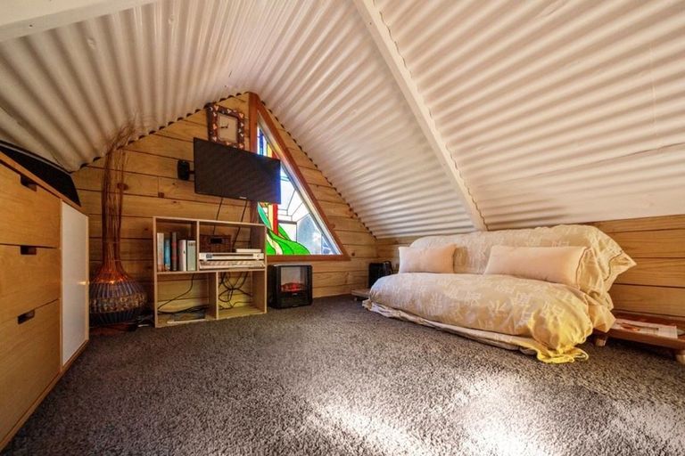 Photo of property in 7091 South Road, Warea, New Plymouth, 4381