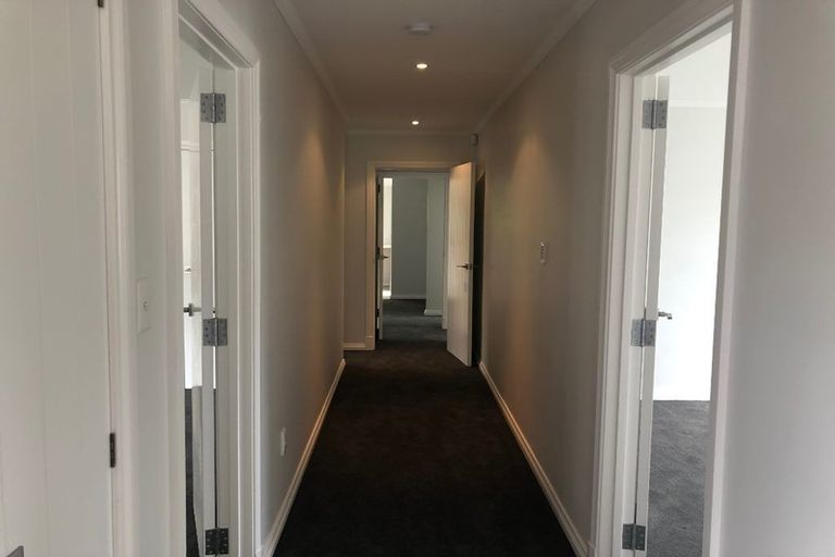 Photo of property in 25 Taupaki Road, Taupaki, Henderson, 0782