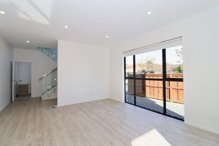 Photo of property in 8 Britannia Place, Half Moon Bay, Auckland, 2012