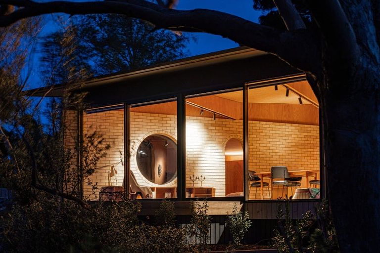 Photo of property in 109b Cliffs Road, Saint Clair, Dunedin, 9012