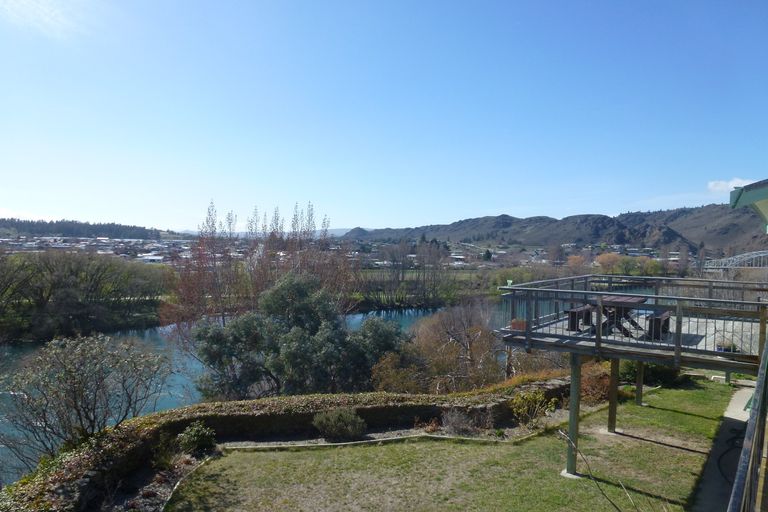 Photo of property in 45 Earnscleugh Road, Bridge Hill, Alexandra, 9320