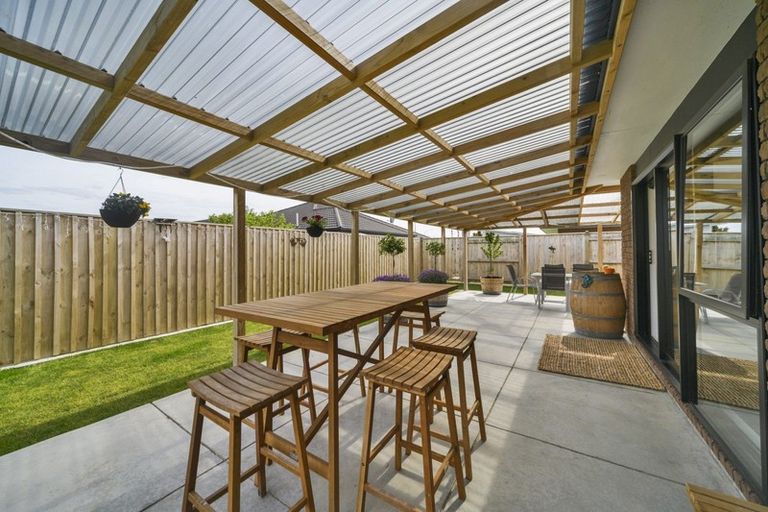 Photo of property in 27 Balrickard Way, Milson, Palmerston North, 4414