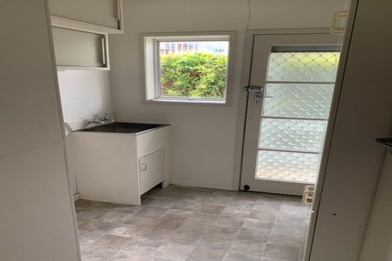 Photo of property in 1/15 Omana Road, Milford, Auckland, 0620