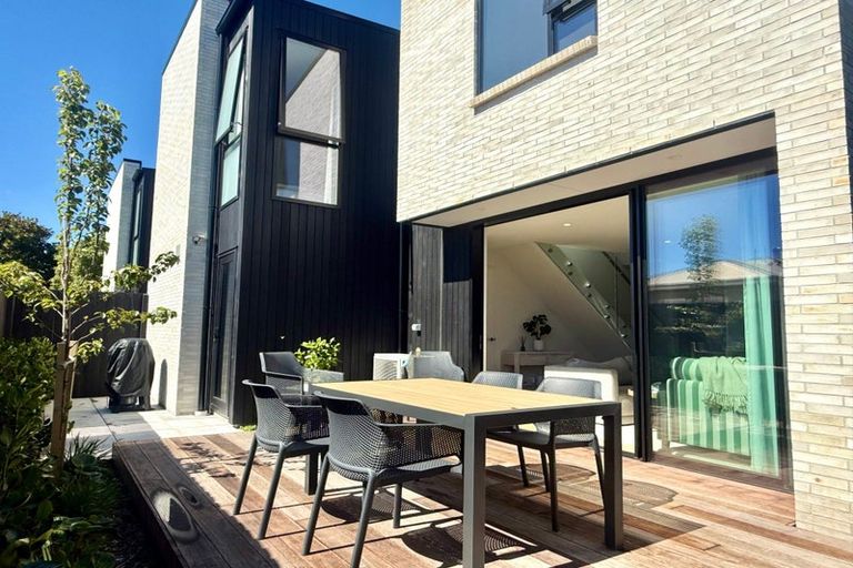 Photo of property in 1/18 Cornwall Street, St Albans, Christchurch, 8014