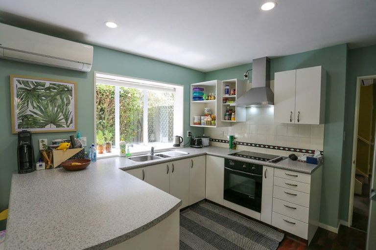 Photo of property in 2/138 Memorial Avenue, Burnside, Christchurch, 8053