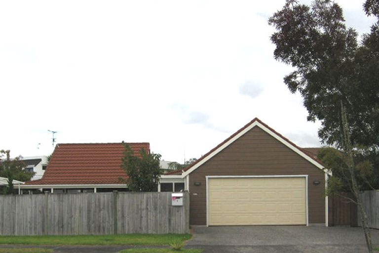 Photo of property in 4 Monet Grove, West Harbour, Auckland, 0618