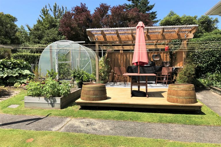 Photo of property in 5 Kinmont Crescent, Kinmont Park, Mosgiel, 9024