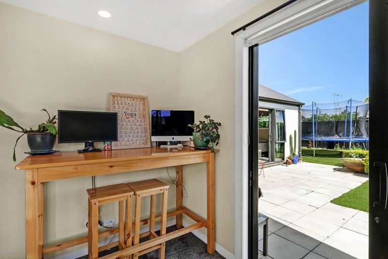 Photo of property in 17 Churchill Drive, Rangiora, 7400