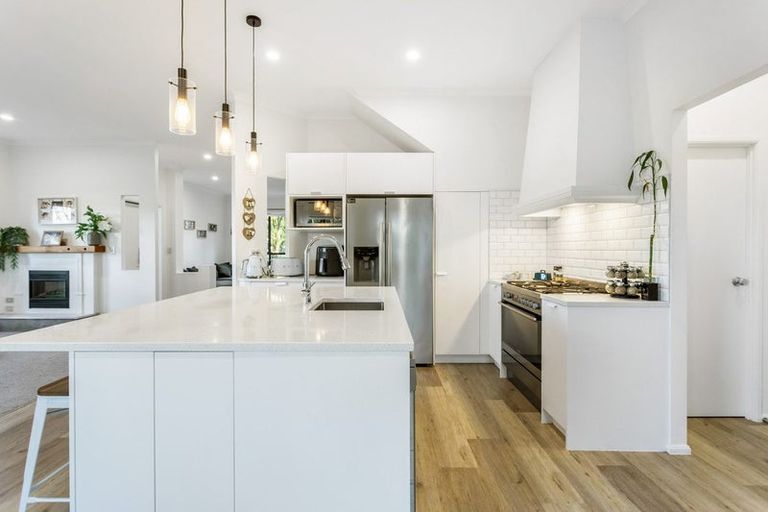 Photo of property in 2 Quarter Deck Lane, Gulf Harbour, Whangaparaoa, 0930