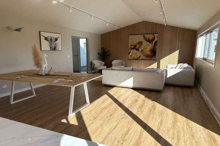 Photo of property in 21 Ruru Street, Waikanae, 5036