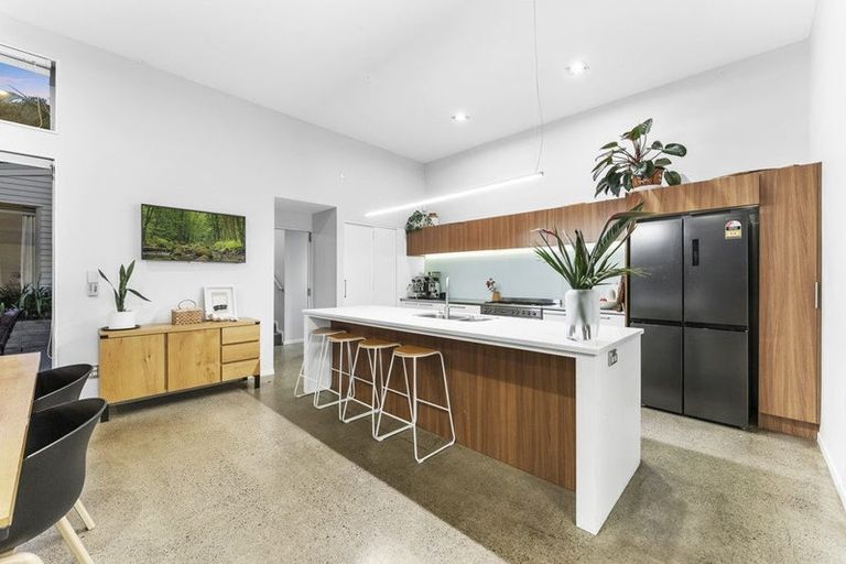 Photo of property in 4 Hillford Place, Welcome Bay, Tauranga, 3175