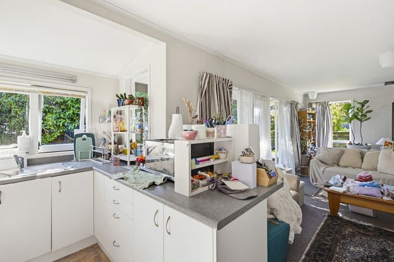 Photo of property in 90a Eatwell Avenue, Paraparaumu Beach, Paraparaumu, 5032