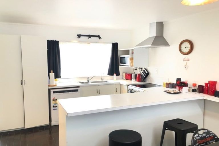 Photo of property in 1/6 Vivian Wilson Drive, Eastern Beach, Auckland, 2012