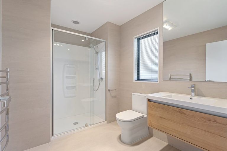 Photo of property in 34 Viridian Avenue, Rosehill, Papakura, 2113