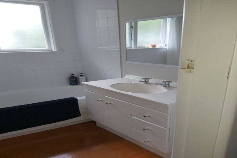 Photo of property in 1/5 Newbridge Place, Ilam, Christchurch, 8041