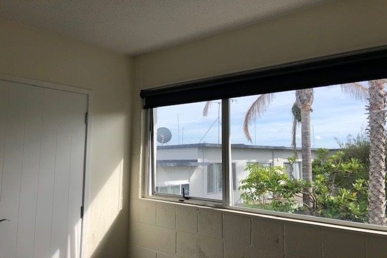 Photo of property in 7/72 Kitchener Road, Milford, Auckland, 0620