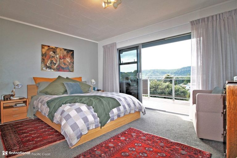 Photo of property in 105 Waireka Place, Whangamata, 3620