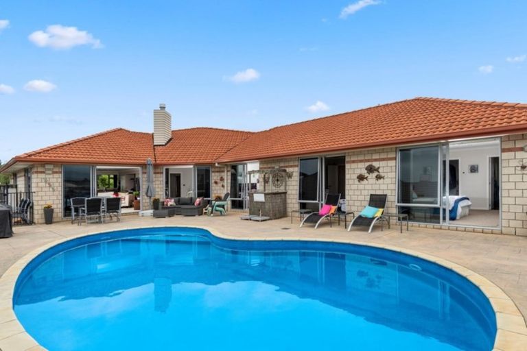 Photo of property in 48 Rexford Heights, Pyes Pa, Tauranga, 3112