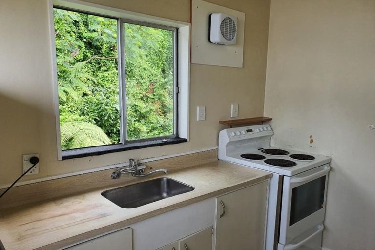 Photo of property in 86 Mitchell Street, Brooklyn, Wellington, 6021