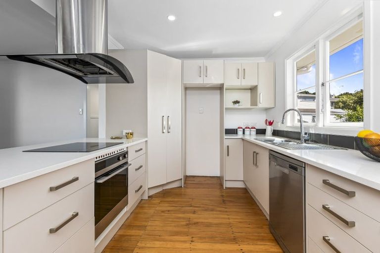 Photo of property in 202 Archers Road, Glenfield, Auckland, 0629