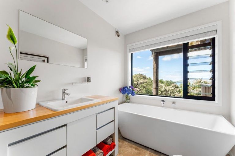 Photo of property in 34 Whitmore Road, Tawharanui Peninsula, Matakana, 0986