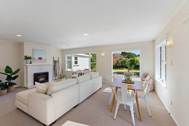 Photo of property in 12 Koromiko Road, Waikanae, 5036