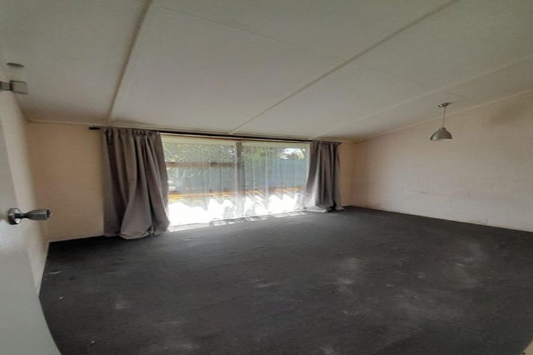 Photo of property in 32a Dunk Place, Milson, Palmerston North, 4414