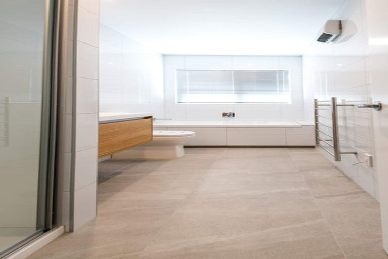 Photo of property in 9 Waituarua Drive, Takanini, 2112