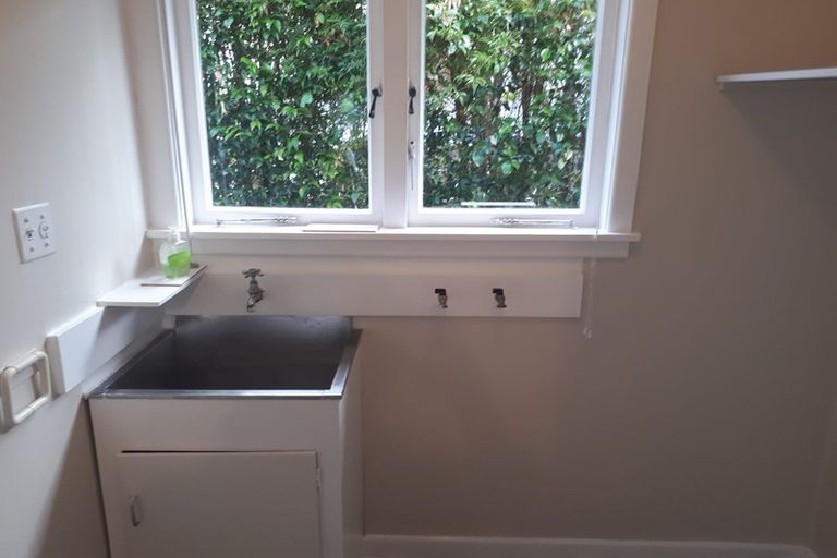 Photo of property in 239 Hepburn Road, Glendene, Auckland, 0602