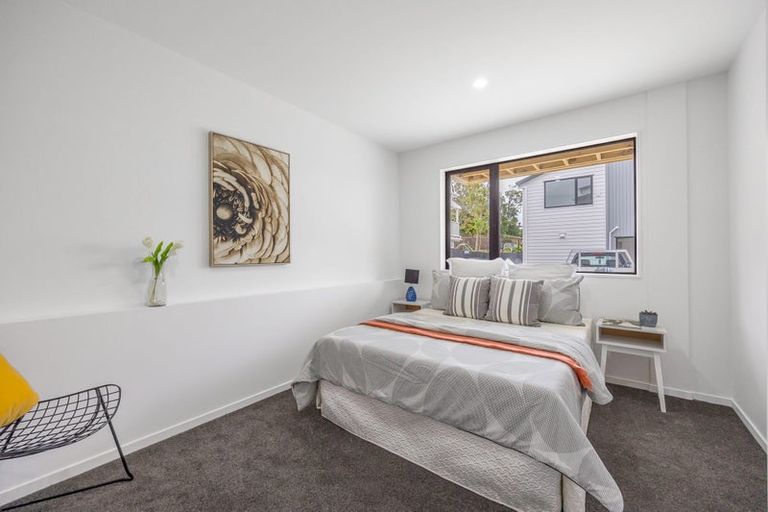 Photo of property in 49b Golf Road, New Lynn, Auckland, 0600