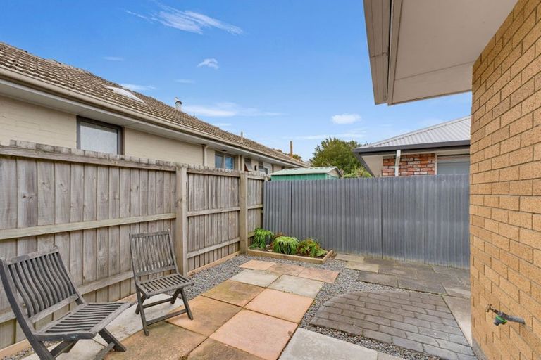 Photo of property in 2/2 Bentley Street, Russley, Christchurch, 8042