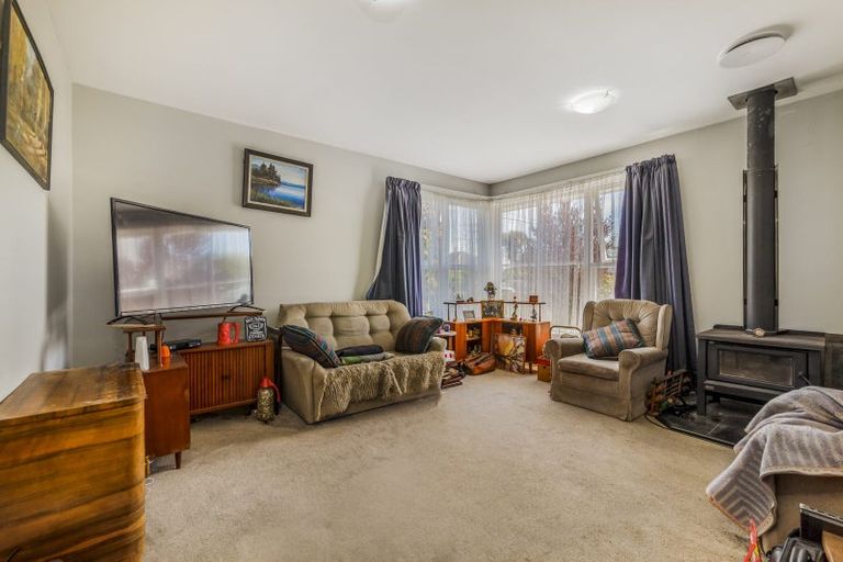 Photo of property in 11 Mattingley Street, Aranui, Christchurch, 8061