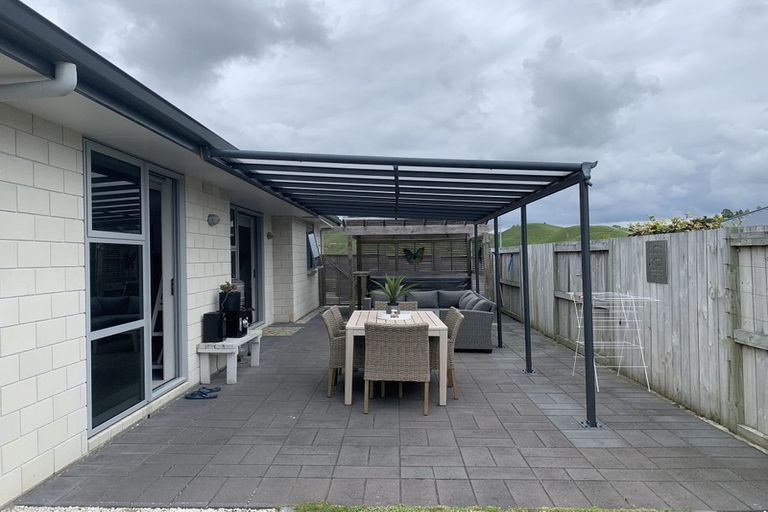 Photo of property in 10 Bryan Gallagher Place, Welcome Bay, Tauranga, 3175