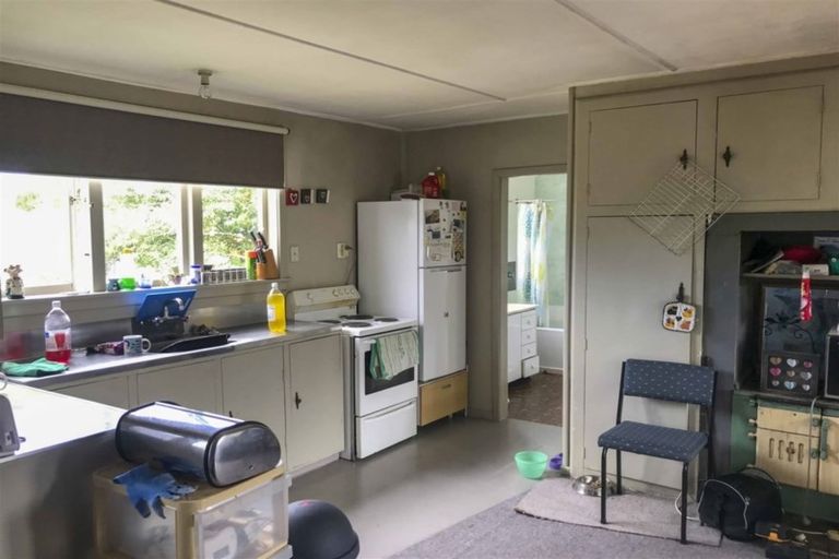 Photo of property in 63 Elles Road, Otautau, 9610