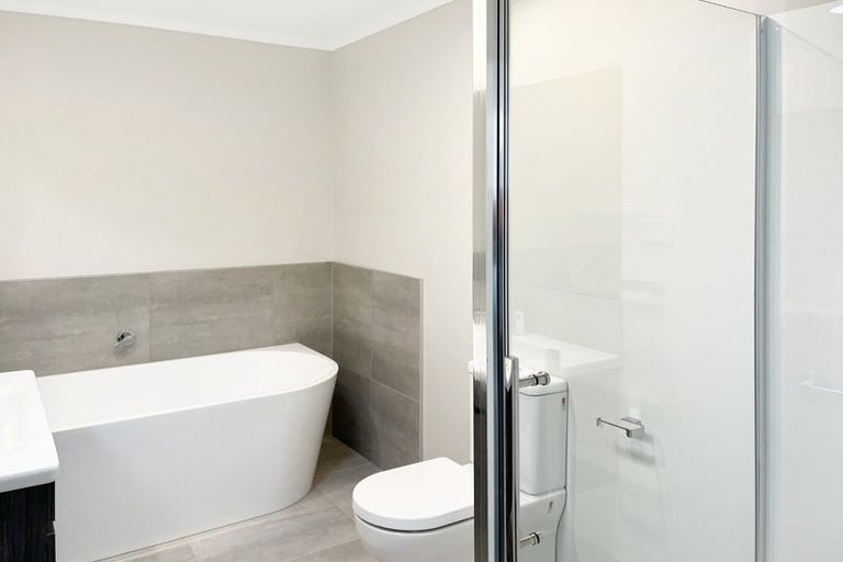Photo of property in 2 Salers Lane, Papamoa, 3118