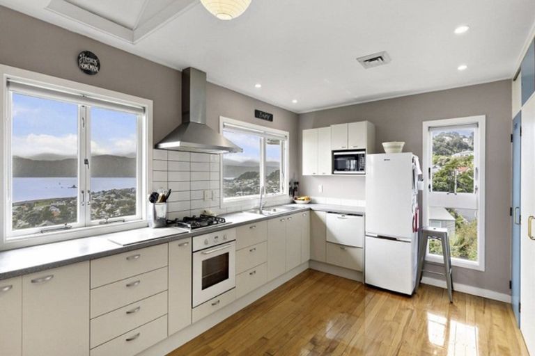Photo of property in 23 Fettes Crescent, Seatoun, Wellington, 6022