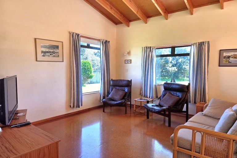 Photo of property in 109 Titoki Place, Matarangi, Whitianga, 3592