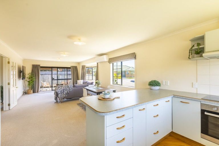 Photo of property in 3 Glen Loch Place, Paraparaumu, 5032