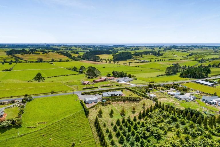 Photo of property in 281 Upland Road, Tarurutangi, New Plymouth, 4372