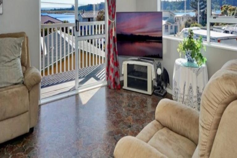 Photo of property in 645 Pukehina Parade, Pukehina, Te Puke, 3189