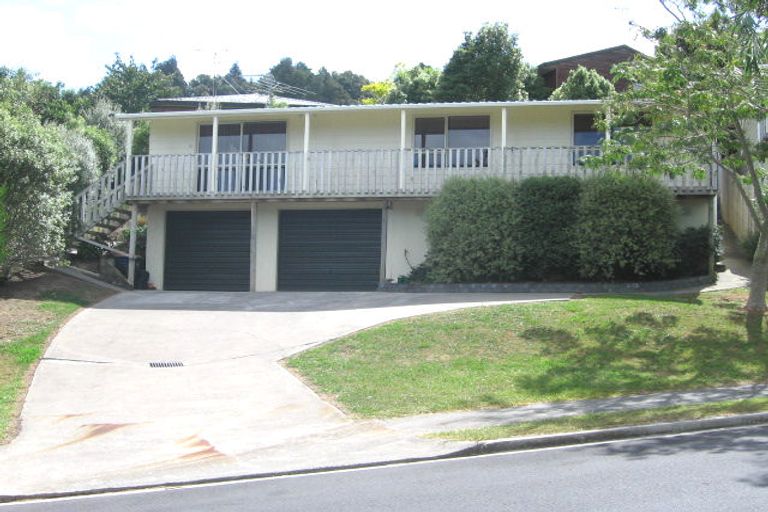 Photo of property in 1/37 Witheford Drive, Bayview, Auckland, 0629