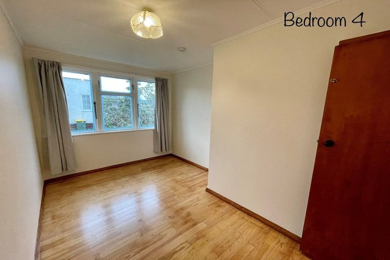 Photo of property in 55 Parakai Avenue, Parakai, 0830