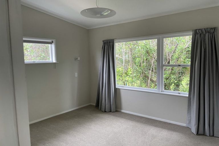 Photo of property in 14 Raymond Terrace, Northcote, Auckland, 0627